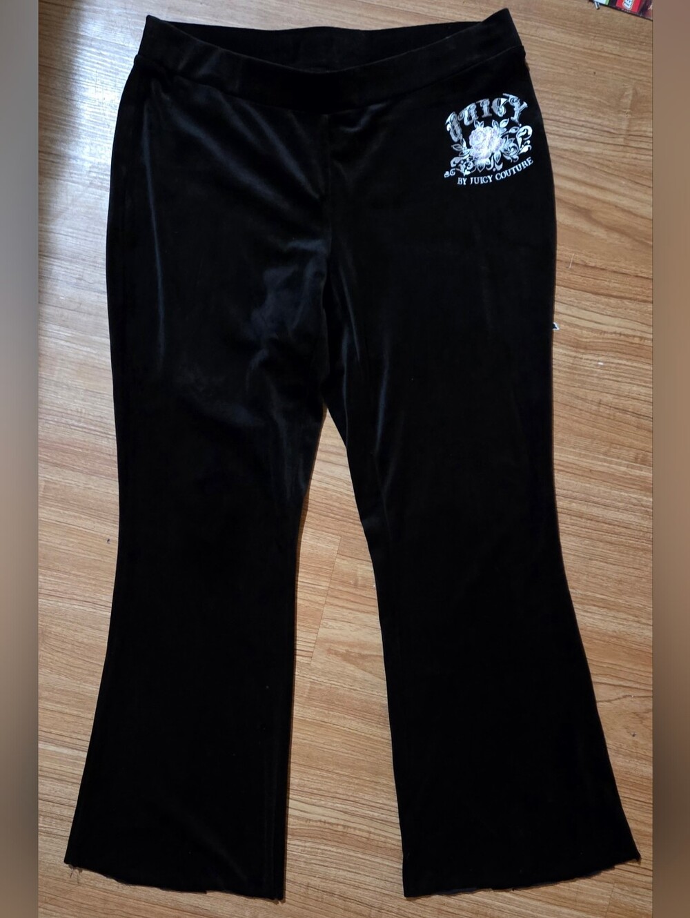 Juicy by Juicy Couture Black Velour Flare Sweatpants size Medium